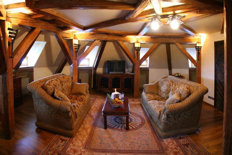 Chateau Zbiroh Cameră foto