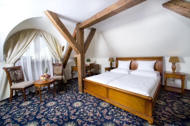 Chateau Zbiroh Cameră foto